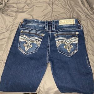 Rock revival jeans in womens. Size 31. You can find their size chart online.